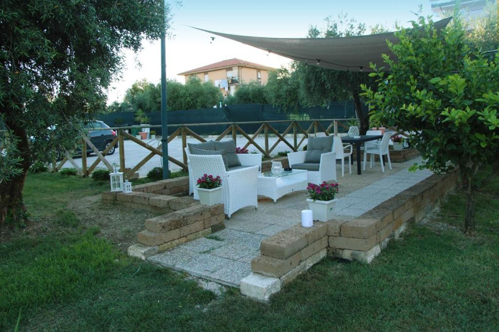 Pensione Degli Ulivi Porto SantʼElpidio Exterior foto